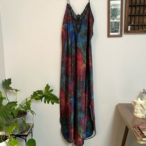 Lucie Ann vintage long romantic night gown size large